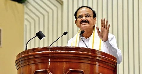 உச்சநீதிமன்றத்தின்  கிளைகளை அமைக்கவேண்டும் -  குடியரசு துணைத் தலைவர்
