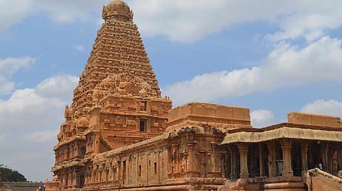 தஞ்சை பெரிய கோயிலில் ஹிந்தி கல்வெட்டா ? உண்மை என்ன ?