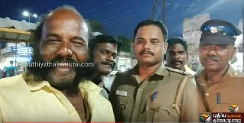 ஹெல்மெட் அணியாமல் சிக்கிய டிக்-டாக் பிரபலம் - போலீசின் ‘ஸ்பாட்’ ஐடியா