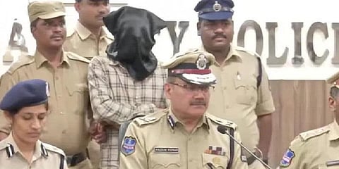 இஸ்ரோ விஞ்ஞானி  கொலைக்கு தன்பாலின உறவே காரணம் - போலீசார்