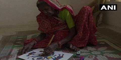 இத்தாலி கண்காட்சியில் இடம் பிடித்த பழங்குடி மூதாட்டியின் ஓவியங்கள் 