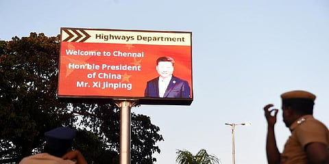 சீன அதிபர் ஜின்பிங்கை வரவேற்கும் புதிய டிஜிட்டல் பலகை 