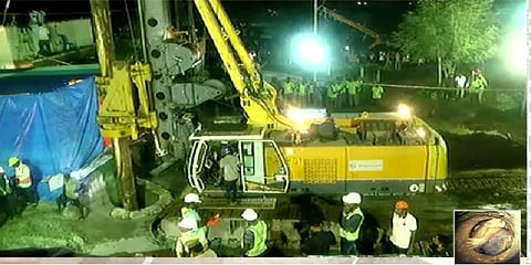 60 அடியை கடந்து ரிக் இயந்திரத்தால் தோண்டும் பணி தீவிரம்