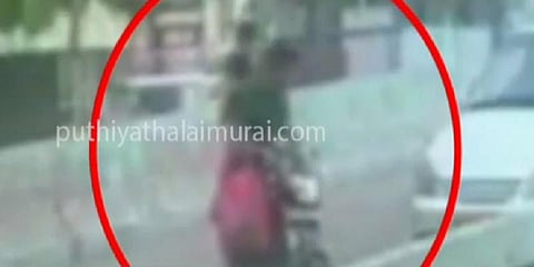 மாஞ்சா நூல் அறுத்து சிறுவன் உயிரிழப்பு - சிசிடிவி காட்சிகள் வெளியீடு 