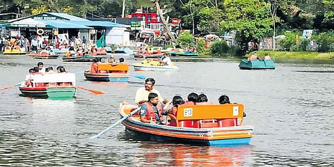 கொடைக்கானல் போட் கிளப்பை பூட்டி, சீல் வைக்க உத்தரவு