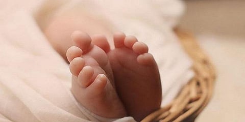 பாசக் கடிதத்துடன் குழந்தையை விட்டுச் சென்ற திருமணமாகாத பெண்