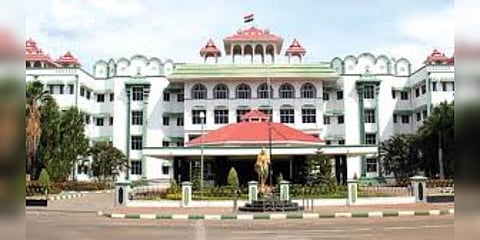 ஃபேஸ்புக்கில் மோடியை விமர்சித்தவருக்கு நூதன தண்டனை 