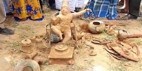 விவசாய நிலத்தில் கிடைத்த பழங்கால நடராஜர் சிலை