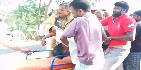 கார் - இருசக்கர வாகனம் நேருக்கு நேர் மோதி விபத்து - ஒருவர் உயிரிழப்பு 