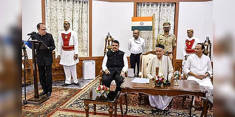 ஃபட்னாவிஸ் ஆட்சிக்கு எதிரான வழக்கு : உச்சநீதிமன்றம் இன்‌று விசாரணை 