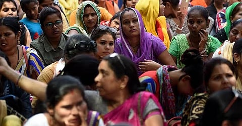 ஆண்களை விட பெண்களுக்கு வேலைவாய்ப்பின்மை 8% அதிகரிப்பு !