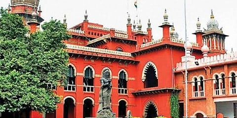 ஊழியர்கள் அலட்சியம்...  திருமண வாழ்க்கையை பறிகொடுத்தவருக்கு ரூ.63 லட்சம் இழப்பீடு வழங்க உத்தரவு