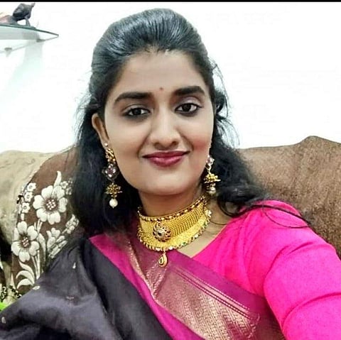 "காணாமல்போன பெண் டாக்டர் எரிந்த நிலையில் மீட்பு"- தெலங்கானாவை உலுக்கிய கொலை