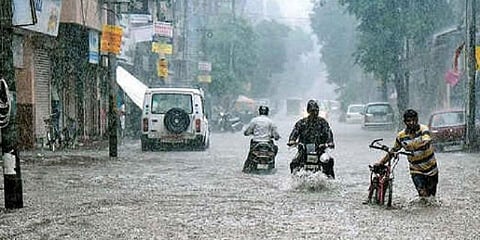 8 மாவட்டங்களில் மிக கனமழைக்கு வாய்ப்பு - வானிலை மையம் 