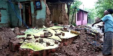 கனமழையால் திருவாரூர் மாவட்டத்தில் 158 வீடுகள் சேதம்
