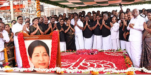 மூன்றாம் ஆண்டு நினைவு நாள் - ட்ரெண்டிங்கில் இடம்பிடித்த ‘ஜெயலலிதா’