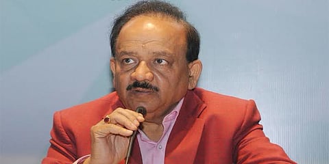 "இந்தியாவில் 2030க்குள் 100% எலக்ட்ரிக் வாகனங்கள்" அமைச்சர் தகவல்