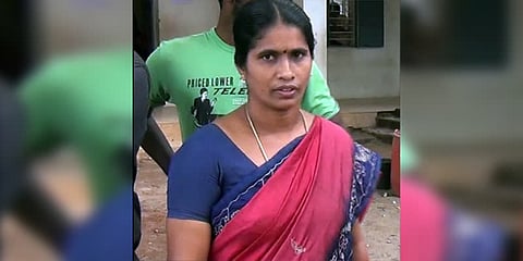 மனித கழிவை மாணவரை கொண்டு சுத்தம் செய்த வழக்கு - ஆசிரியைக்கு 5 ஆண்டு சிறை