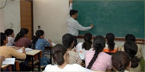 பாலிடெக்னிக் கல்லூரிகளில் விரிவுரையாளர் பணி: விண்ணப்பிக்க தயாரா?