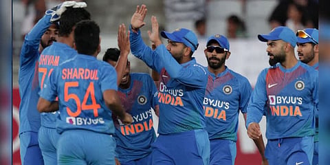 203 ரன்களை ஊதித்தள்ளிய இந்தியா - 6 விக்கெட்டுகள் வித்தியாசத்தில் அபார வெற்றி