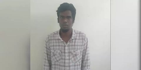 குடிபோதையில் காவலரை தாக்கிய மாணவர் : கைது செய்து விசாரணை