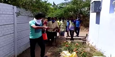 கொரோனாவை விரட்ட தூய்மை பணியில் ஈடுபட்ட நடிகர் விமல்