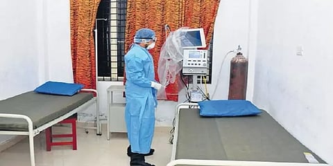 கொரோனாவால் உயிரிழந்தவர்களை புதைக்க  மிகப் பெரிய இடுகாட்டை அமைத்தது ஈராக் அரசு