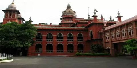 "கபசுர குடிநீர் வழங்க அரசுக்கு உத்தரவிட முடியாது" - உயர்நீதிமன்றம்