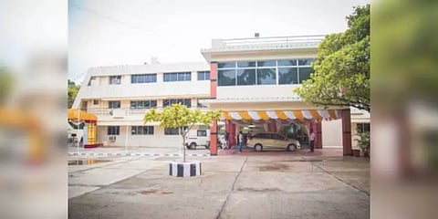 கொரோனா சிகிச்சைக்காக ராகவேந்திரா மண்டபத்தை வழங்க  முன்வந்த ரஜினி