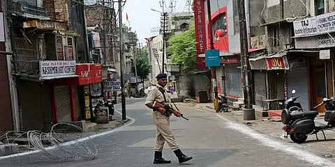 ஊரடங்கு நீட்டிப்பால் இந்தியாவுக்கு ரூ.18 லட்சம் கோடி இழப்பு