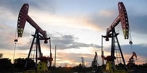 ஜீரோ டாலருக்கும் கீழ்.... - அமெரிக்காவில் வரலாறு காணாத சரிவில் கச்சா எண்ணெய் விலை..!