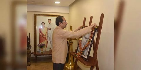 மகாராஷ்டிரா முதல்வர் உத்தவ் தாக்கரே பதவிக்கு ஆபத்து? 