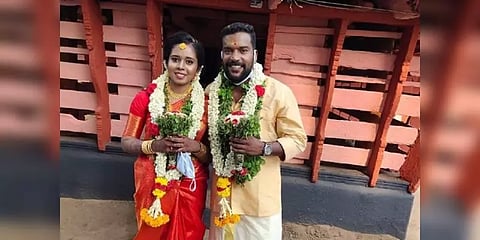 திருமண செலவுக்கான பணத்தை முதல்வர் நிதிக்கு அளித்த நடிகர் - குவியும் பாராட்டு 