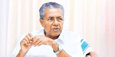 "ஊடகத்துறையில் ஆட்குறைப்பு, சம்பளக் குறைப்பு கூடாது" - பினராயி விஜயன் 
