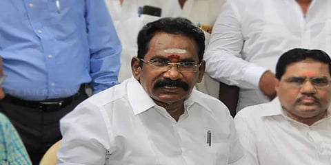 மதுக்கடைகளை திறக்கும் முடிவை முதலமைச்சர் மனமுவந்து எடுக்கவில்லை - செல்லூர் ராஜூ