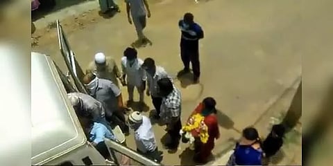 இறுதிச் சடங்கில் வெளிப்பட்ட மதங்களைக் கடந்த மனிதநேயம்  