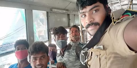 வாடகை வேண்டாம்;  மூன்று வேளை உணவு தருகிறேன் - ஊரடங்கில் மனித நேயம் காத்த காவலர்