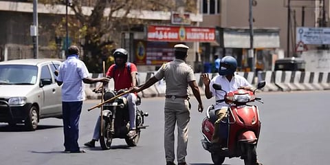 சென்னையில் முழு ஊரடங்கை மீறிய 2436 மீது வழக்கு !