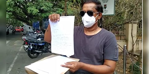 ராணுவ அதிகாரி என கூறி ஆன்லைன் மோசடி -  க்யூஆர் கோர்டு மூலம் பணத்தை இழந்த கடற்படை அதிகாரி..