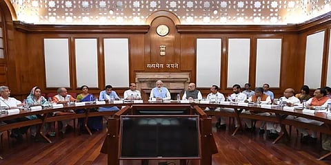விண்வெளி துறையில் தனியாரை ஊக்குவிக்கும் சீர்திருத்தம்: மத்திய அமைச்சரவை ஒப்புதல்