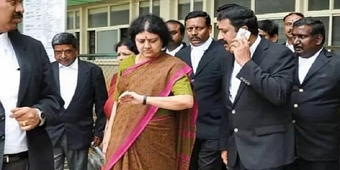 “பண மதிப்பிழப்பு நோட்டுகளில் ரூ.48.31 லட்சமே இருந்தன”- சசிகலா விளக்கம்