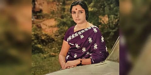 பாடகி ஜானகி உடல்நிலை சீராக உள்ளது, வதந்திகளை நம்ப வேண்டாம்: மகன் விளக்கம்