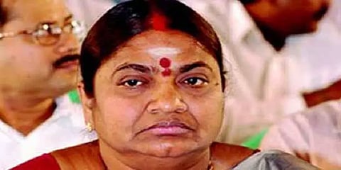 முன்னாள் அமைச்சரான பா.வளர்மதிக்கு கொரோனா பாதிப்பு