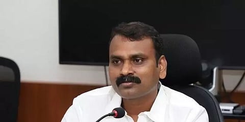 தமிழக பாஜக இடத்தை வாங்கிக் கொள்ள தயாரா ? எல்.முருகன் கேள்வியும் அழகிரியின் பதிலும் !