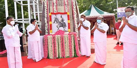 விடுதலை போராட்ட வீரர் தீரன் சின்னமலையின் நினைவுநாள் – எடப்பாடி பழனிசாமி, ஸ்டாலின் மரியாதை