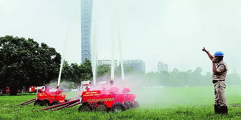 தீயை அணைக்க இனி அதி நவீன ரோபோக்கள் - அசத்தும் மேற்கு வங்கம்