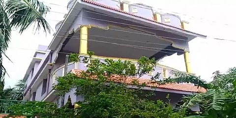 கன்னியாகுமரி: பெண் காவலர் வீட்டின் கதவை உடைத்து  நகைகள் திருட்டு