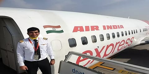 ’அவரின் மனைவிக்கு 15 நாட்களில் குழந்தை பிறக்கவிருக்கிறது’- உயிரிழந்த விமானியின் கண்ணீர்கதை