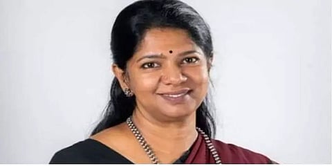 இந்தி குறித்த கனிமொழியின் குற்றச்சாட்டு - வெடிக்கும் அரசியல் சர்ச்சை