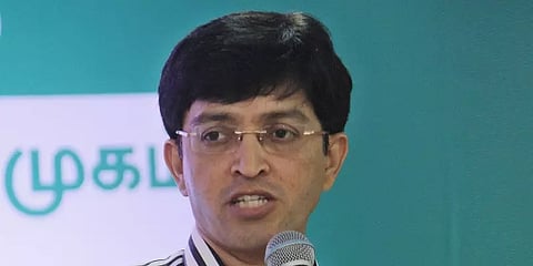கொரோனாவில் இருந்து குணமாகி சென்றவர்களை  கண்காணிக்க தனி மையங்கள் -  ராதாகிருஷ்ணன்